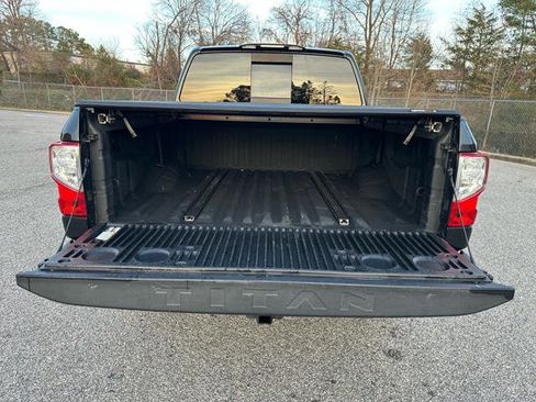 Used 2017 Nissan Titan SL image 30