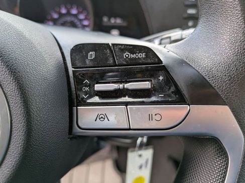 Used 2021 Hyundai Elantra SE image 10