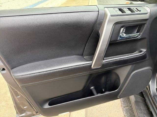 Used 2018 Toyota 4Runner SR5 Premium RWD image 9