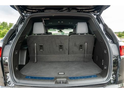 Used 2024 Buick Enclave Essence w/ Sport Touring Edition FWD image 16