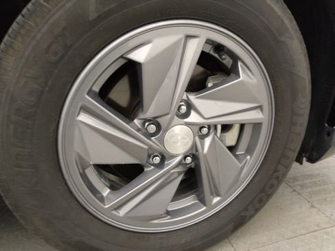 Used 2025 Hyundai Elantra SE w/ Cargo Package FWD image 31