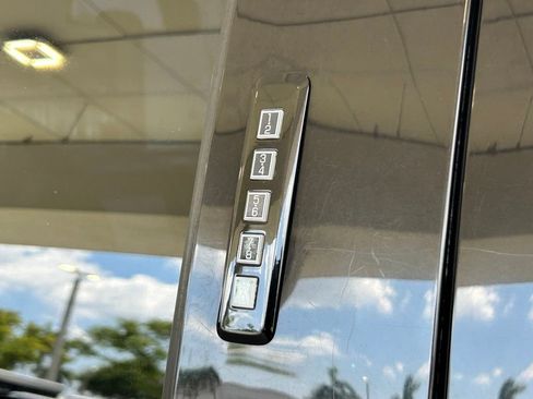 Used 2020 Ford F150 Lariat AWD/4WD image 16