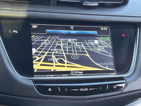 Used 2017 Cadillac XT5 Luxury w/ Driver Awareness Package image 4