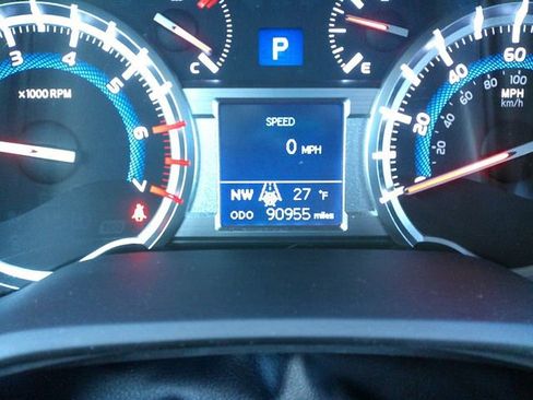 Used 2019 Toyota 4Runner SR5 Premium image 10