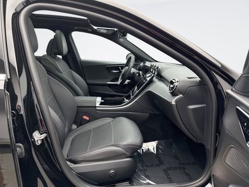 Used 2025 Mercedes-Benz C 300 Sedan image 18