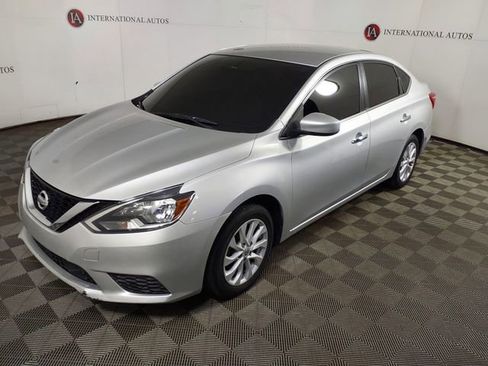 Used 2019 Nissan Sentra SV FWD image 1