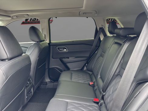 New 2026 Nissan Rogue Platinum w/ Platinum Premium Package image 10