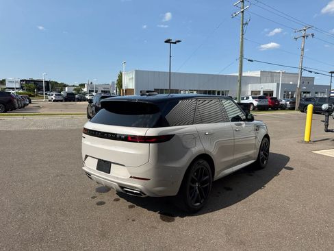 Used 2024 Land Rover Range Rover Sport Dynamic SE AWD/4WD image 5