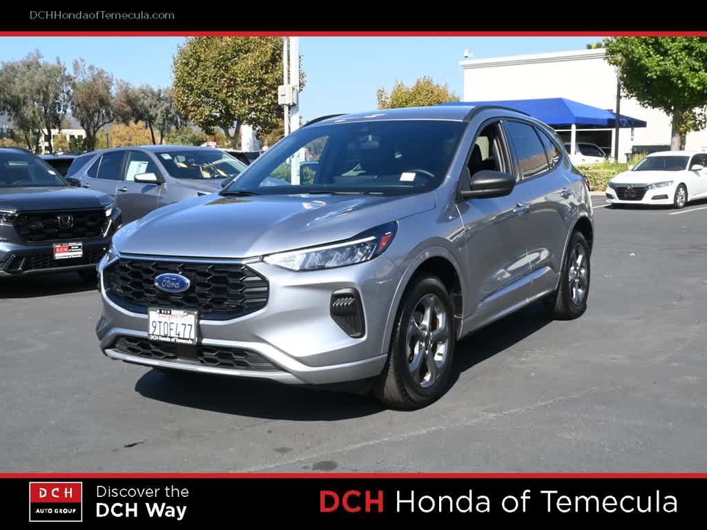 Used 2024 Ford Escape ST-Line w/ Tech Pack #1 AWD/4WD image 1