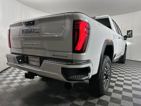 New 2025 GMC Sierra 2500 Denali Ultimate w/ Max Trailering Package image 6