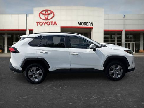 Certified 2025 Toyota RAV4 XLE AWD/4WD image 4