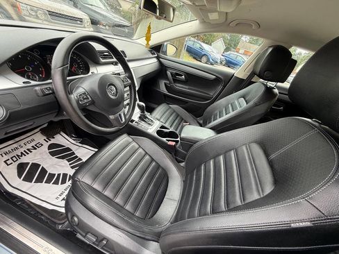 Used 2013 Volkswagen CC Sport image 17