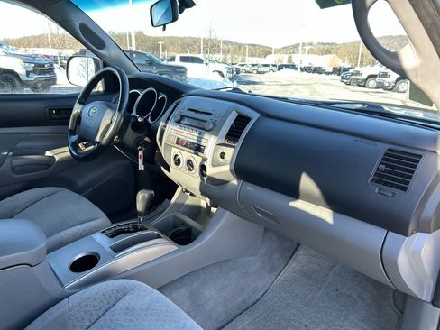 Used 2007 Toyota Tacoma PreRunner image 17