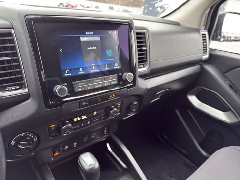 Certified 2024 Nissan Frontier SV w/ SV Convenience Package image 20