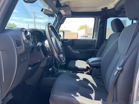 Used 2016 Jeep Wrangler Unlimited Sport w/ Max Tow Package AWD/4WD image 11