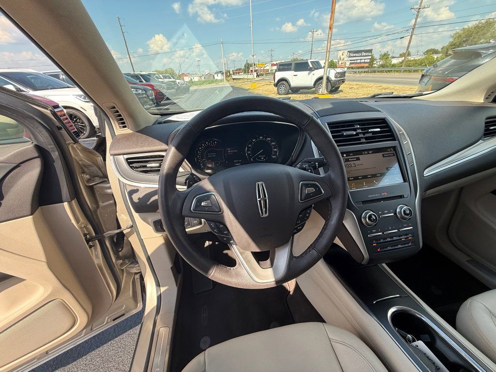 Used 2017 Lincoln MKC Premiere FWD image 14