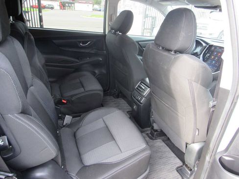 Used 2024 Subaru Ascent Premium w/ Convenience Package image 9