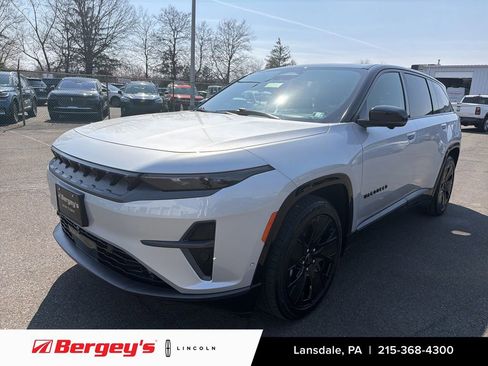 Used 2024 Jeep Wagoneer Launch Edition image 1