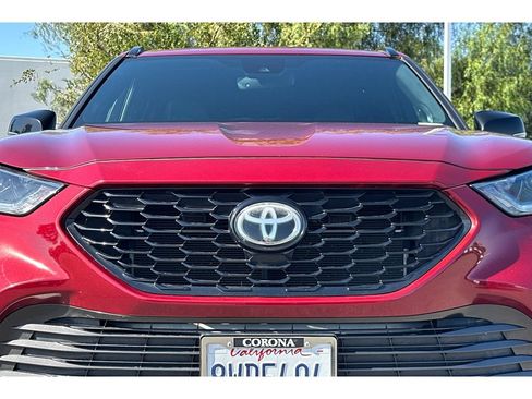 Used 2021 Toyota Highlander XSE FWD image 50