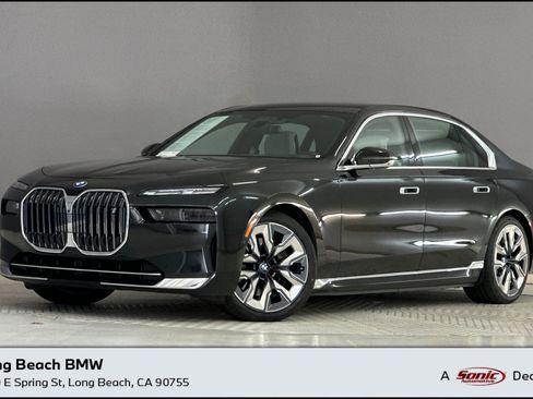 Certified 2023 BMW i7 xDrive60 AWD/4WD image 1
