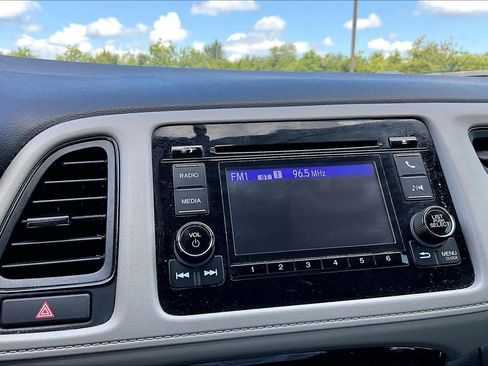 Used 2021 Honda HR-V LX image 34
