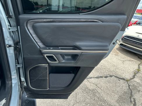 Used 2022 Rivian R1T Launch Edition image 25