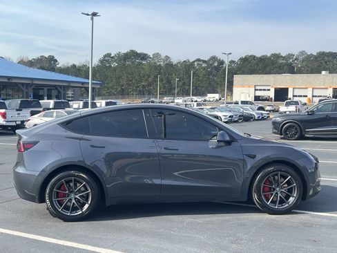 Used 2021 Tesla Model Y Long Range image 26