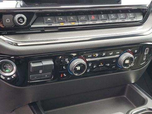 Used 2022 Chevrolet Silverado 1500 ZR2 image 19