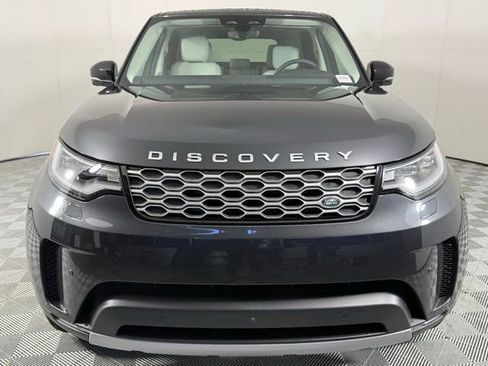 Certified 2025 Land Rover Discovery S image 9