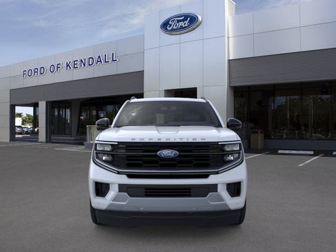 New 2026 Ford Expedition Platinum w/ Driver's Package AWD/4WD image 6