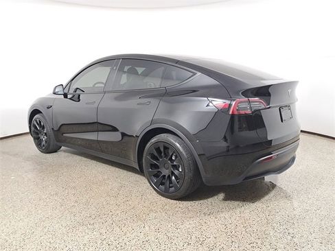 Used 2024 Tesla Model Y Long Range image 7