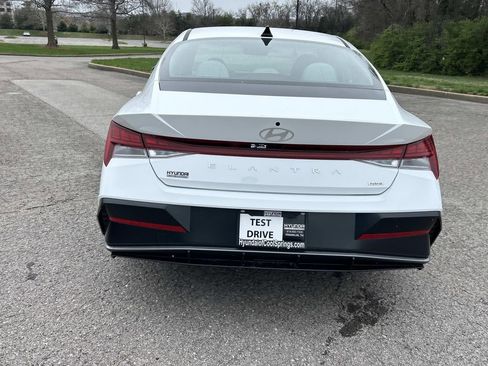 New 2026 Hyundai Elantra Limited image 6