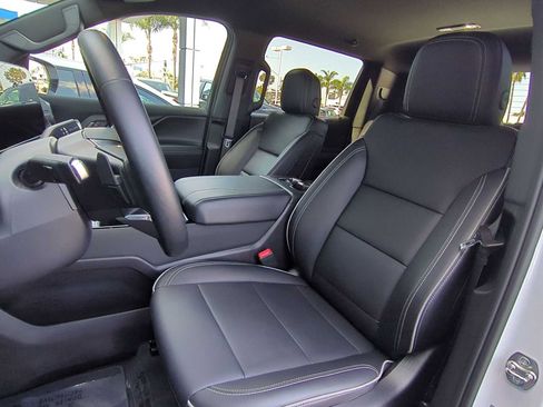 Used 2026 Chevrolet Silverado EV LT AWD/4WD image 23