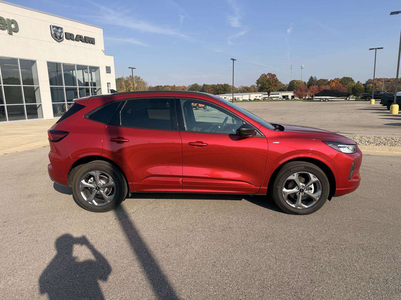 Used 2024 Ford Escape ST-Line w/ Tech Pack #1 AWD/4WD image 2