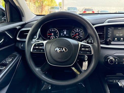 Used 2019 Kia Sorento L FWD image 23