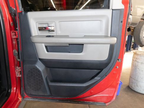 Used 2011 RAM 2500 Big Horn image 15