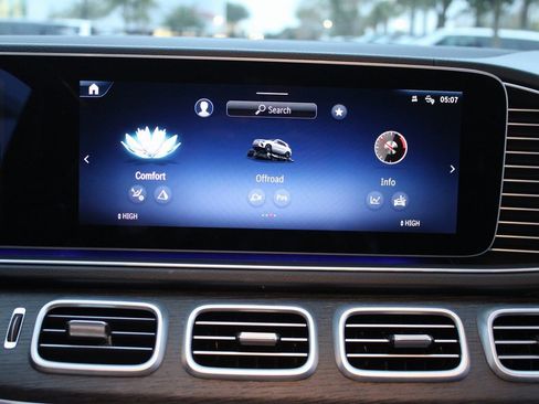 Certified 2024 Mercedes-Benz GLE 350 4MATIC image 19