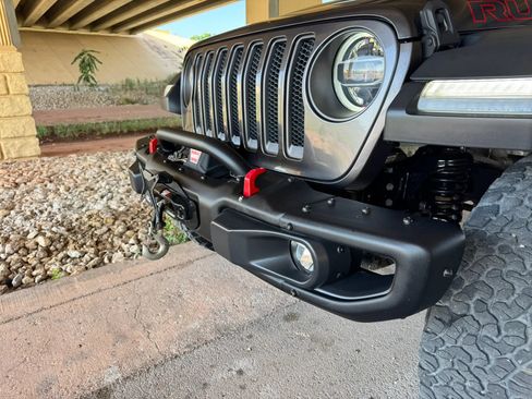 Used 2018 Jeep Wrangler Unlimited Rubicon AWD/4WD image 9