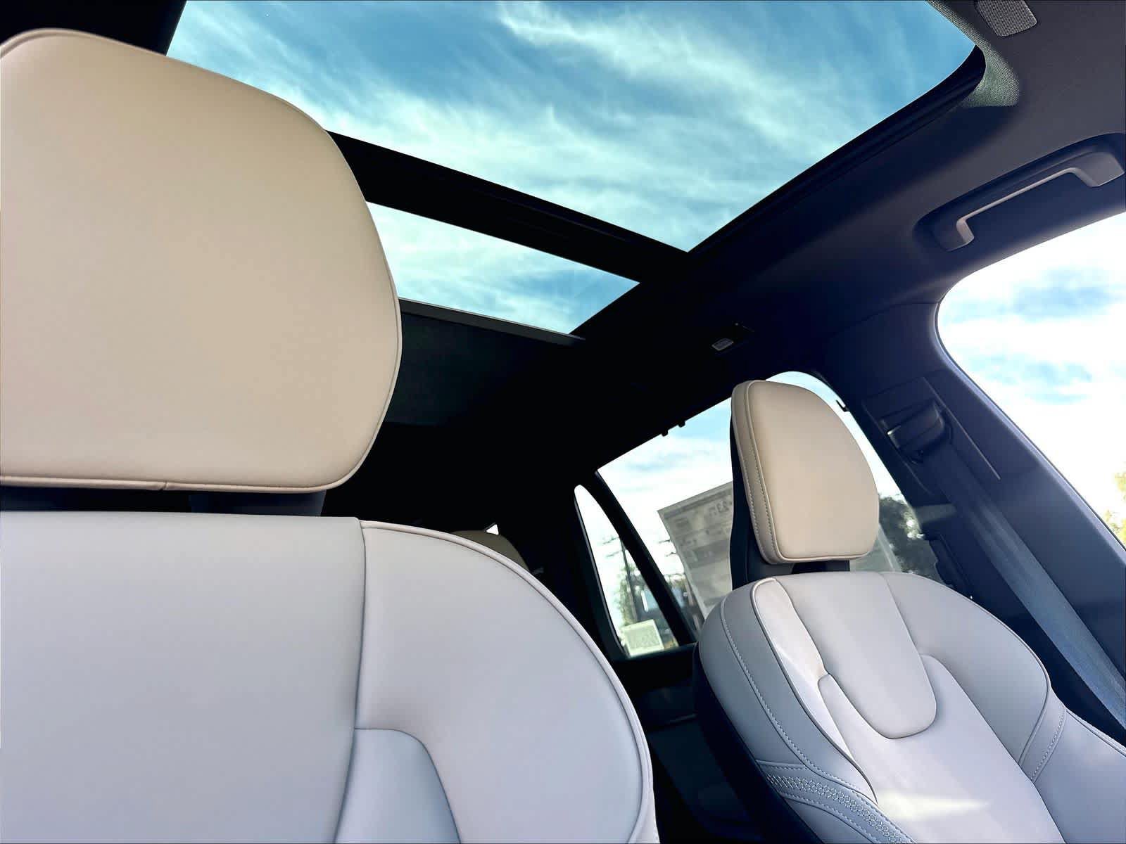 New 2027 Volvo XC90 B6 Plus AWD/4WD image 30