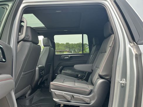New 2026 Chevrolet Suburban RST image 26