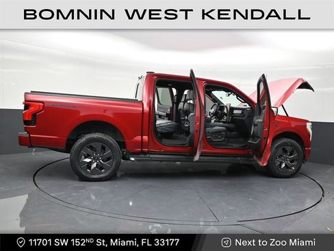 Used 2023 Ford F150 Lightning Lariat w/ Max Trailer Tow Package image 28