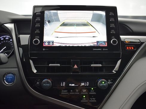 Used 2022 Toyota Camry XSE FWD image 17