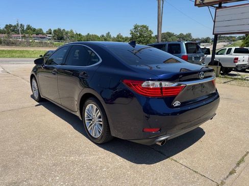 Used 2015 Lexus ES 350 w/ Luxury Package FWD image 5