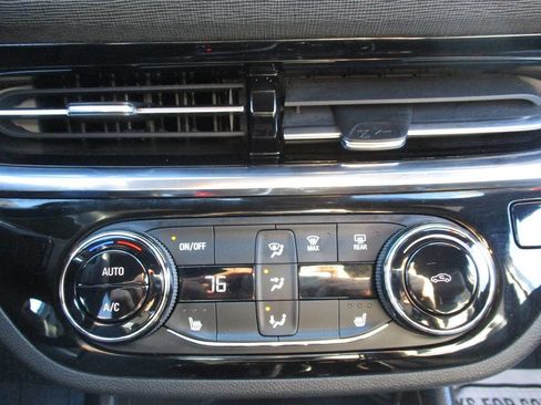 Used 2024 Buick Envista Sport Touring image 21