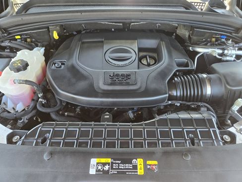 Used 2023 Jeep Grand Cherokee L Summit AWD/4WD image 41
