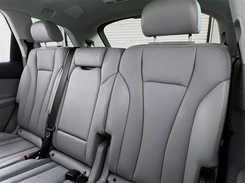 Used 2019 Audi Q7 3.0T Prestige w/ Prestige Package image 23