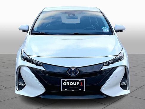 Certified 2017 Toyota Prius Prime Advanced image 3