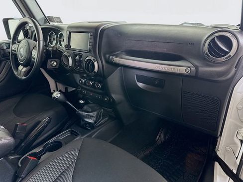 Used 2016 Jeep Wrangler Unlimited Sport image 26