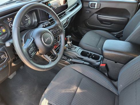 Used 2024 Jeep Wrangler Unlimited Rubicon 4xe AWD/4WD image 14