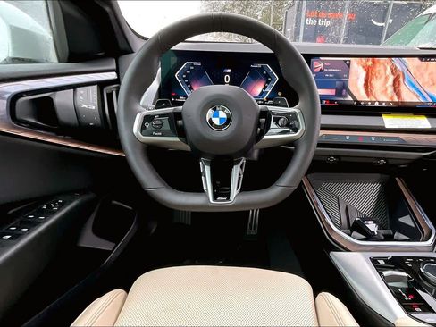 Used 2025 BMW X3 xDrive30i w/ M Sport Package image 6